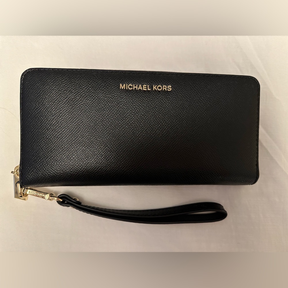 Michael Kors black leather women’s wallet
